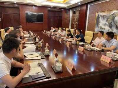 新疆生产建设兵团第十二师副师长曾小红来德州调研