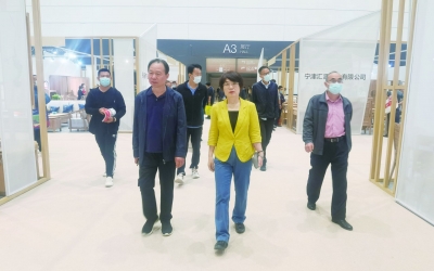 德州市人大常委会副主任、市家具产业链链长钟玲：打造现代实木家具产业集群