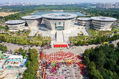 人民至上的平原画卷