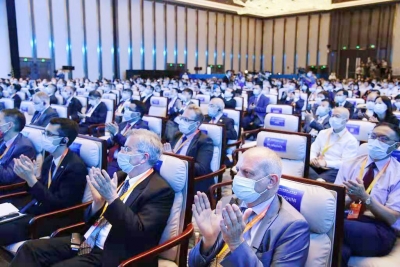聚商融智 合作共赢！第二届跨国公司领导人青岛峰会开幕 德州市委副书记、市长杨洪涛率团出席