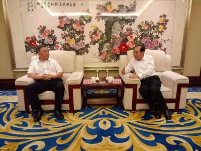 德州市委书记田卫东会见宋志平彭寿一行