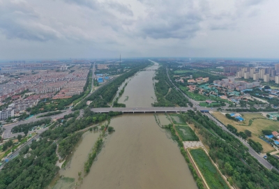 航拍岔河行洪！水位上涨，请远离河道，注意安全
