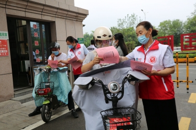 经开区1400余志愿者冲在防疫一线 | 8月份共开展志愿活动57次