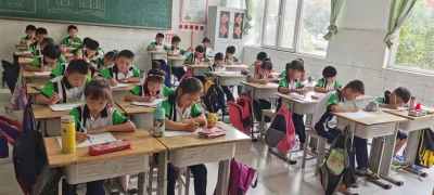 山东各地上好“开学第一课” 扣好“第一粒扣子”