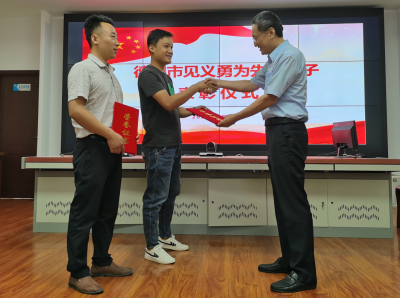  “大义齐河”再现英雄佳话！3岁男童掉入2米多深排水沟，两青年火速施救 