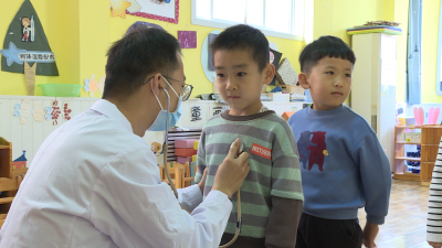 宁津：“送医入园” 为1万多名幼儿进行健康体检
