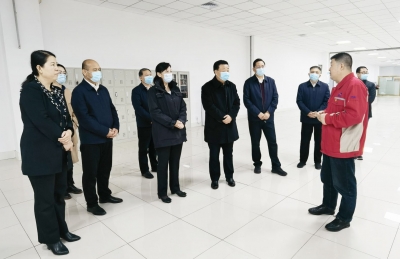 华鲁恒升实现营业收入209亿元！德州市政协主席翟长生上门送贺信