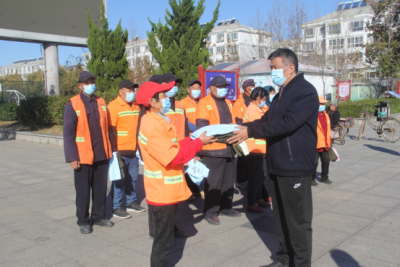 穿戴在身 情暖在心 | 陵城糜镇乒乓球俱乐部成员购买御寒衣物送给敬老院老人和环卫工人  ​