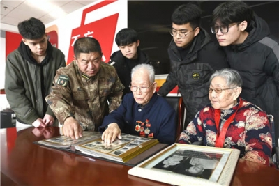 讲述红色故事 传承红色基因|老兵鼓励大学生参军入伍保卫祖国