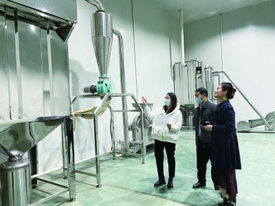 10天办出食品生产许可证 | 乐陵市市场监管局靠前服务，为企业上门办证