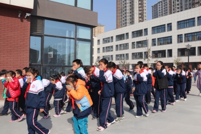 筑牢校园安全网！经开区：推行“1530”校园安全教育模式，开展起底式隐患大排查