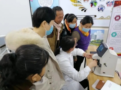 “暖心·同行” | 德州市眼镜行业协会开展关爱群众“送技能”志愿服务活动