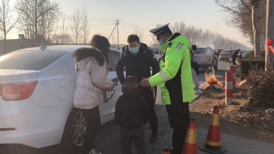 新春走基层 | 你守护生命 我护卫安全，德州医警CP的新春坚守