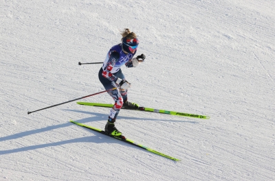 北京冬奥会首金！挪威选手越野滑雪女子双追逐赛夺冠