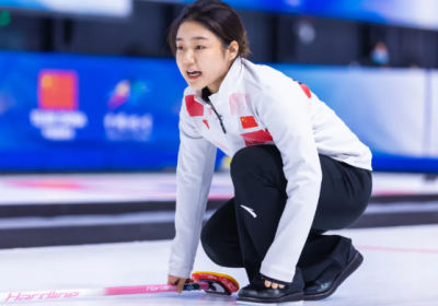 正在直播！德州姑娘韩雨带领女子冰壶队对战丹麦 | 一图看懂冰壶比赛规则
