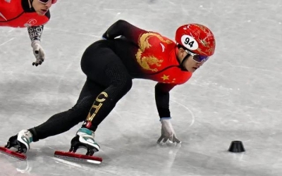 山东荣耀李文龙！我省冬奥​首块奖牌诞生！