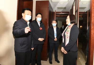 翟长生卜祥联看望德州市政协委员