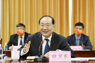 田卫东参加经济界委员讨论时强调 坚定发展信心 积极履职尽责 