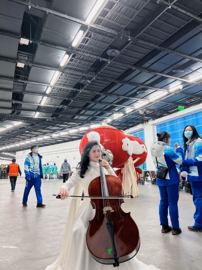 德报独家 | 了不起！德州人陈孟静在北京冬残奥会闭幕式表演大提琴独奏