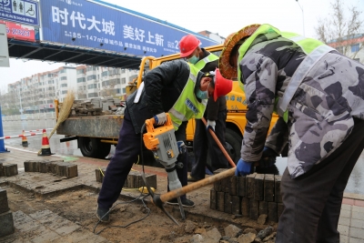 德州市政：巧用“空档期”，畅通“上学路”