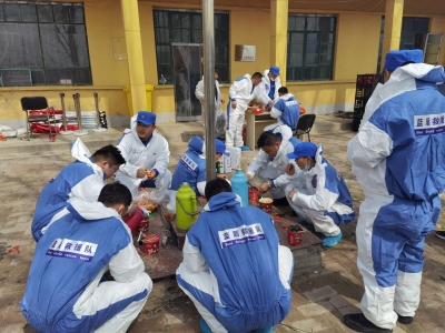 庆云疫情防控青年突击队到乡村义务防疫消杀