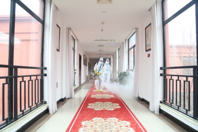 三看一测一消毒一登记 | 德州平原县桃园宾馆闭环防疫保运转