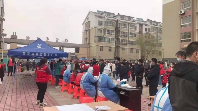 诗 | 王洪君：赞为抗疫志愿者免费配眼镜