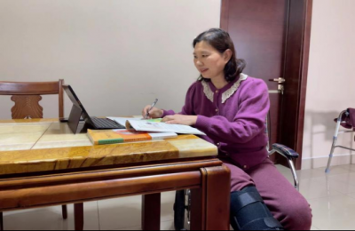 暖心故事 | 许凤芝： “即使坐着轮椅，我也不能掉队”