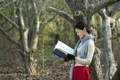 美文｜周童：静时读书不扰花