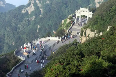 3月20日起，泰山景区暂停开放