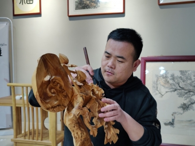 刀笔互融 木上作画 | 孟凡飞：以刀为笔书人生