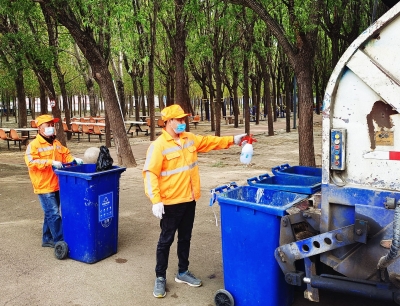 【创建全国文明城市】德州环卫：净化校园周边环境 站好“护学岗”