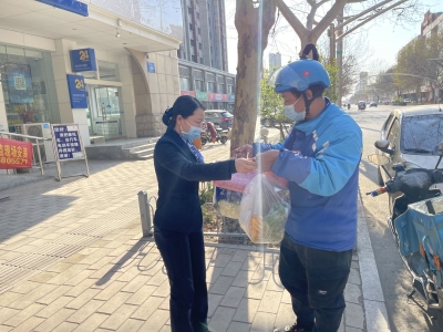 庆云：快递员、外卖骑手化身疫情防控“宣传员”
