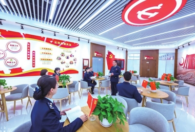 乘“五型”之风 奏德税之声|及 时 高 效“ 智 能 办 ”