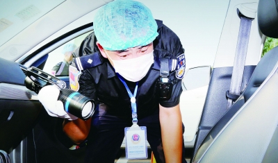 省五一劳动奖章获得者孟令山:技术精湛，指纹“开口”破疑案