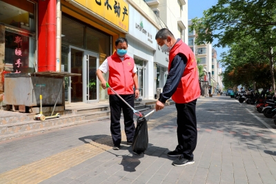 创建全国文明城市 | 市环境卫生服务中心：开展烟头专项整治行动
