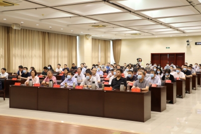 德州干部群众组织收听收看省第十二次党代会