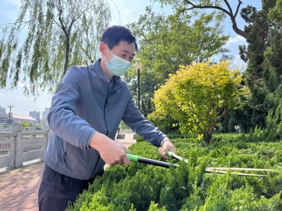​德城区新湖景区管理中心王庆贵：用心养护 为景区“美颜”