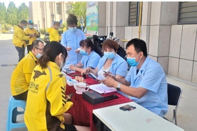齐河县晏城街道：“暖新行动”为外卖小哥送健康