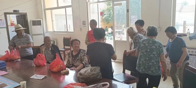 庆云县崔口镇：粽香四溢显温情  关爱老人传温暖