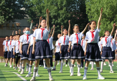 关注未成年人健康成长 | 德城区开展中小学生游泳普及展示活动