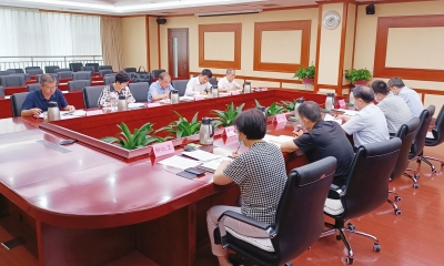 德州市政府党组理论学习中心组集体学习暨党组（扩大）会议召开