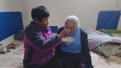 孝心诠释无血缘亲情！山东好人之星张荣菊悉心照顾前夫母亲24年
