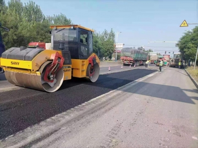 维修坑洼路  消灭“蜘蛛网”丨临邑城乡环境更宜居