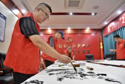 现场创作书画作品60余幅！德州市送书画志愿服务活动走进市消防救援支队