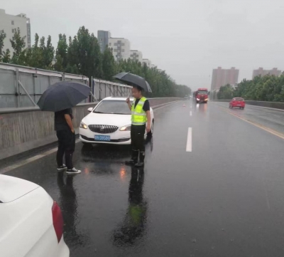 德州市公路巡查中心积极应对暴雨天气