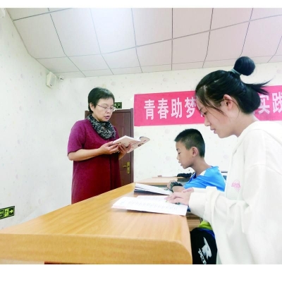 全力创建全国文明城市 | 市图书馆志愿者张水英：用志愿服务传递馥郁书香