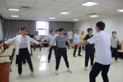 德州数字化城市服务中心开展八段锦健身培训活动