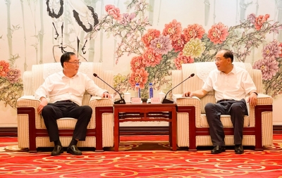 德州市委书记田卫东会见王西峰一行