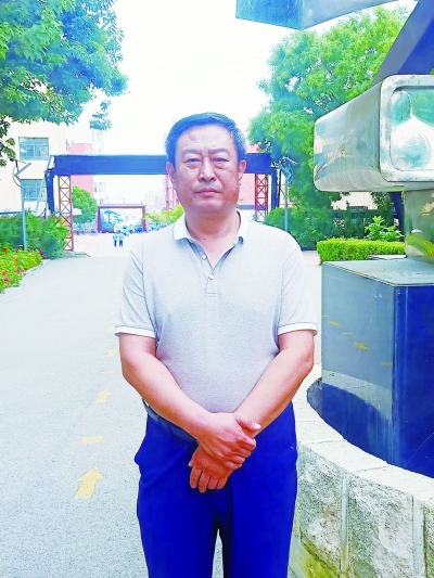 向教师致敬 | 乐陵市实验中学校长李洪伟：初心不改 爱育桃李